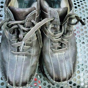 Custom-dyed women's shoes